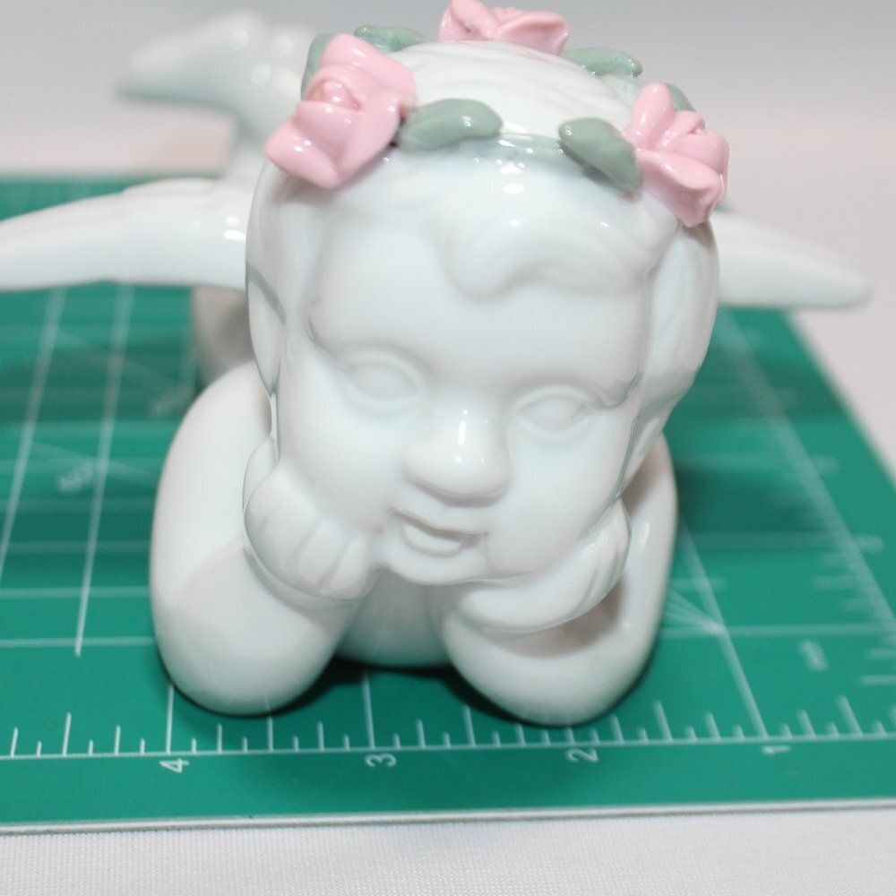 Vintage Cherub Angel Decorative Figurine - Picture 16 of 16